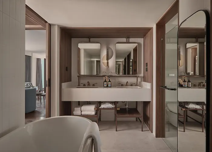 Public House Hotel - Sukhumvit 31