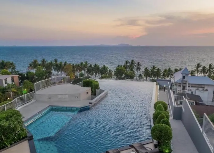 Cosy Seaview Room, High Floor, Free Netflix