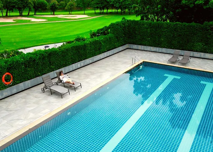 Tinidee Hotel Bangkok Golf Club - Sha Certified