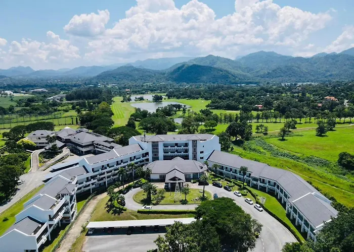 Sir James Resort