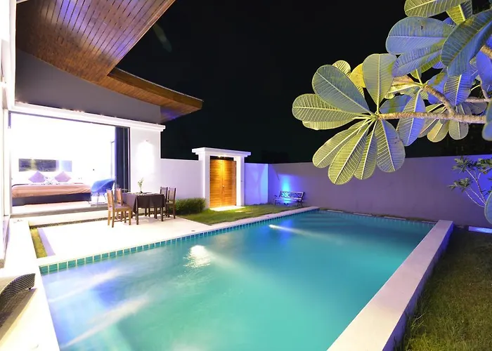 Rocking Chair Pool Villa