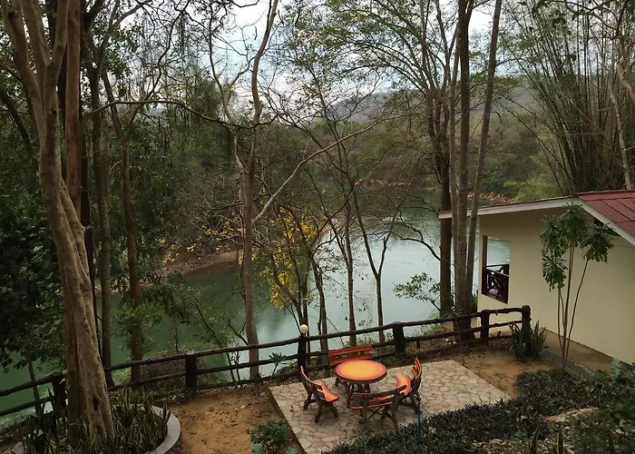 Saiyok River House