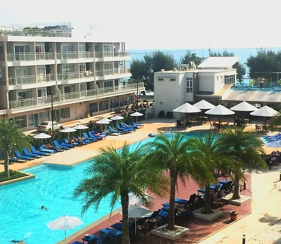 Grandblue Resort & Beachclub