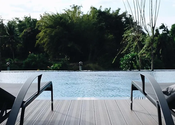 Riverawan Hotel