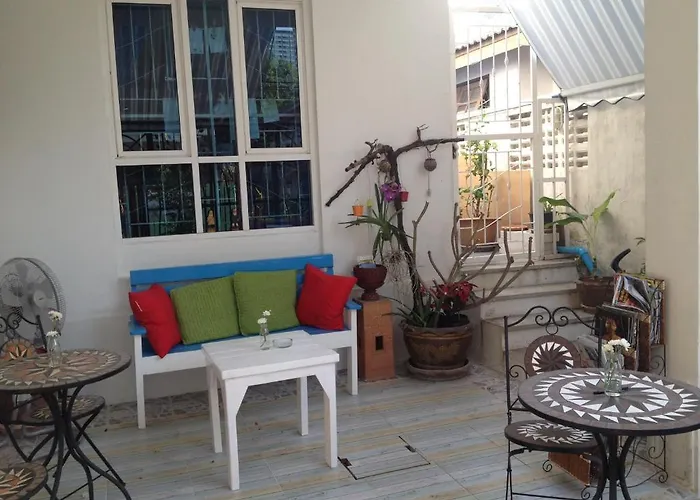 Yiasu Bed And Breakfast