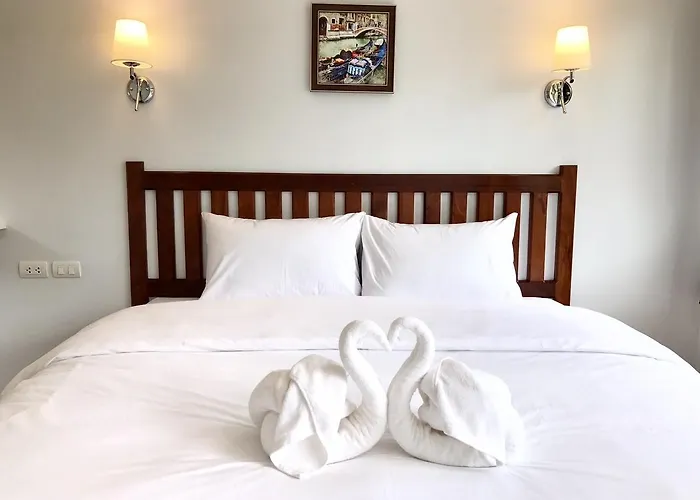Baan Chang Residence