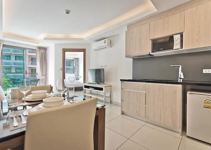 Quiet Place 1 Bedroom In Laguna Beach Resort 2