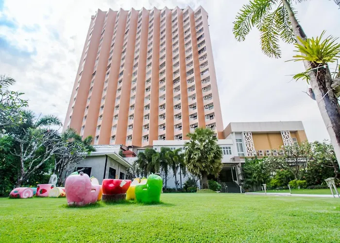 Golden Beach Cha-Am Hotel