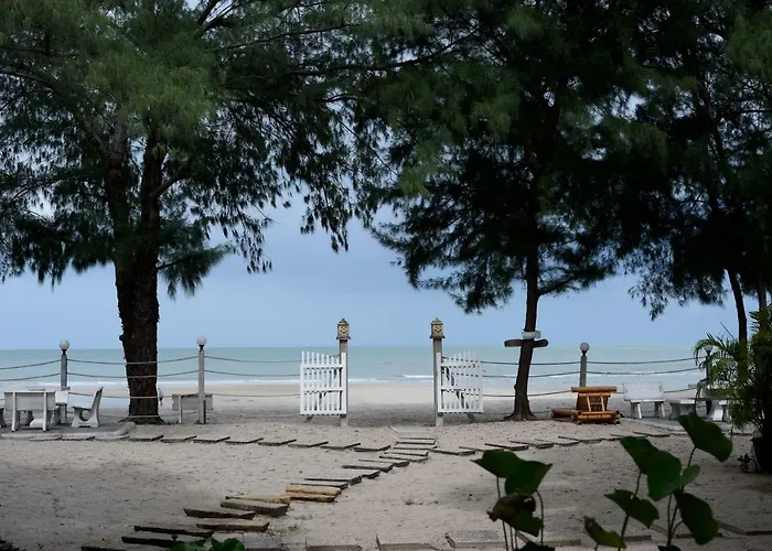 Baan Kratom Tong By The Sea