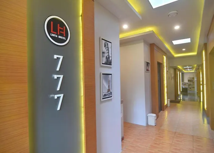 Lanta Hostel (Adults Only)