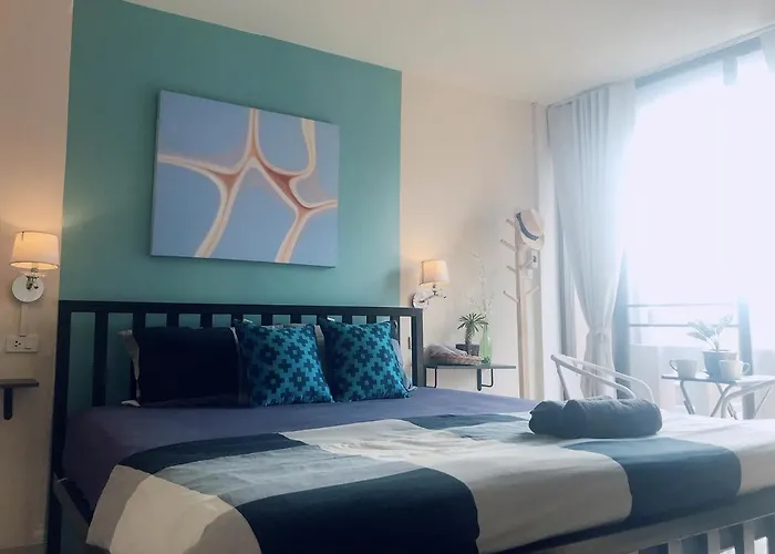 Rama9 Kamin Bird Hostel