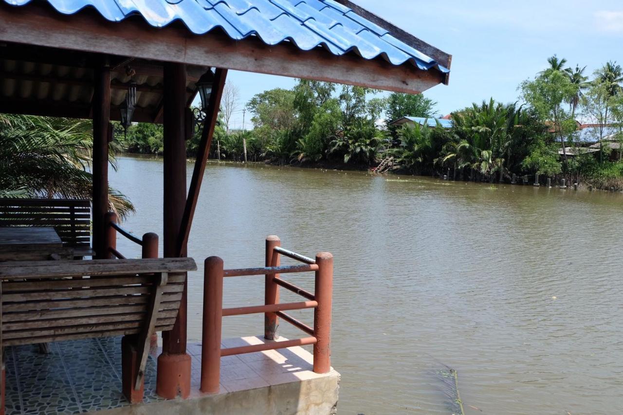 Ruennamyen Amphawa