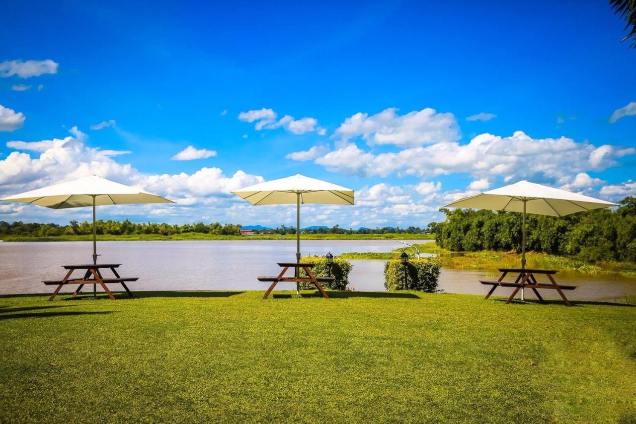 Uthai River * Ban Nong Nam Khan
