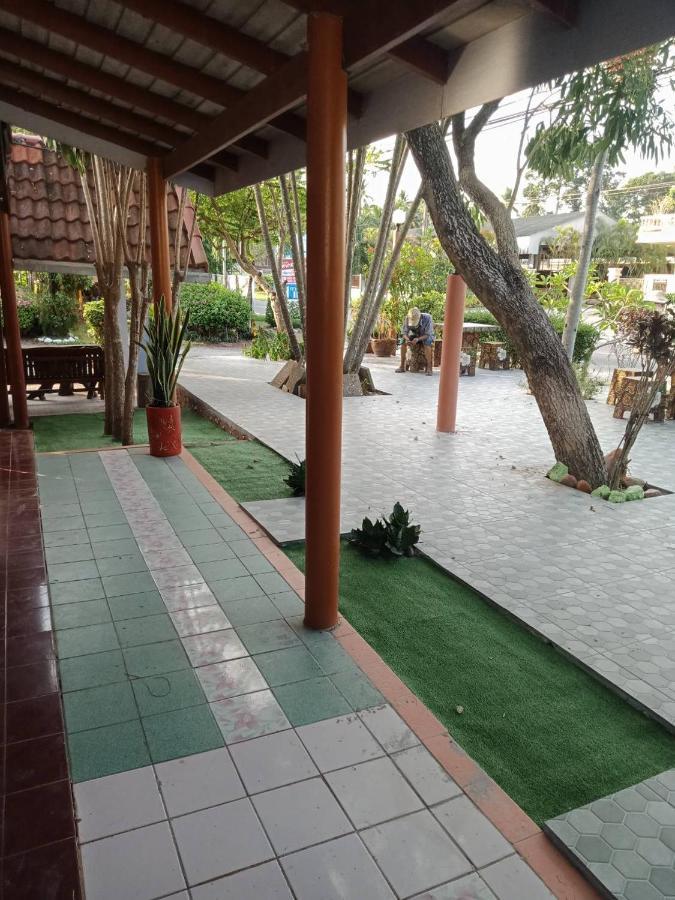 Haad Somboon House