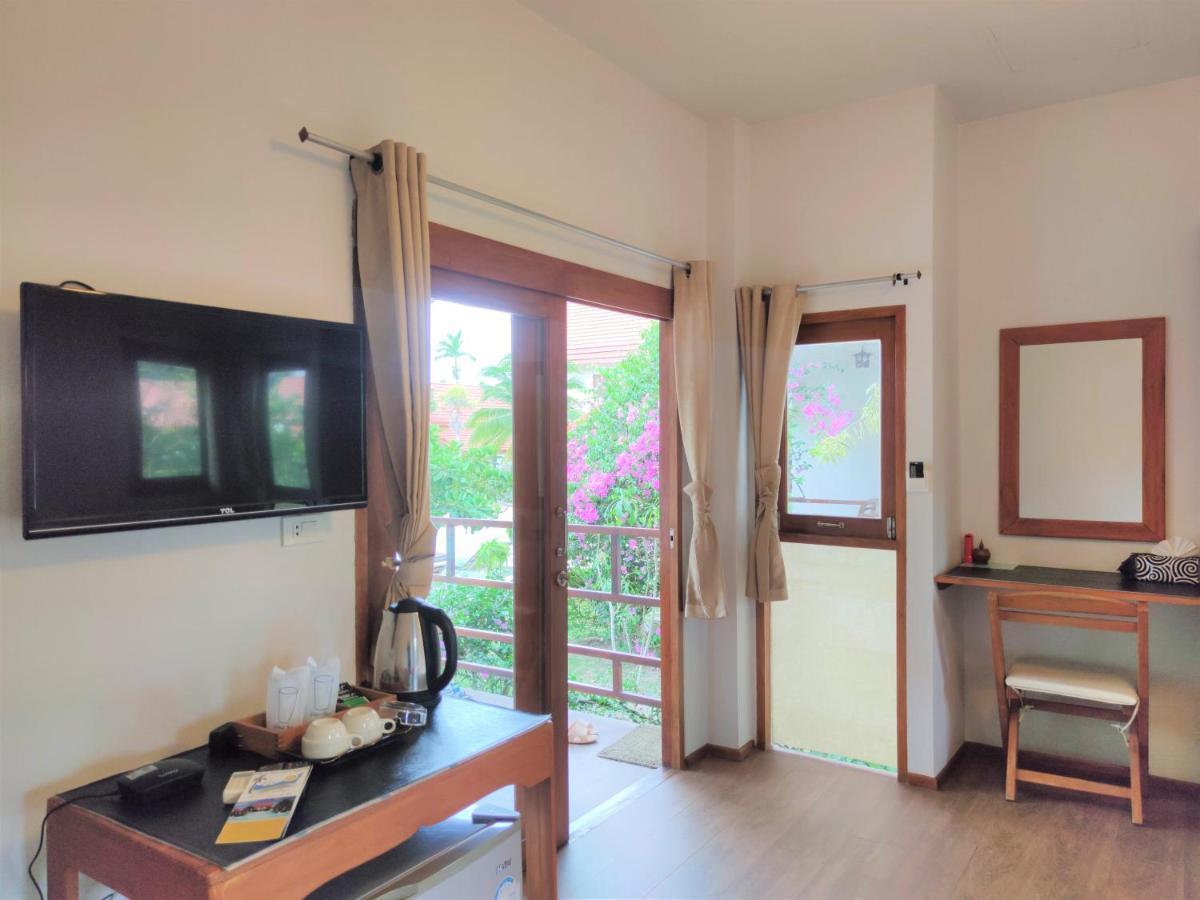Armonia Village And Chumphon