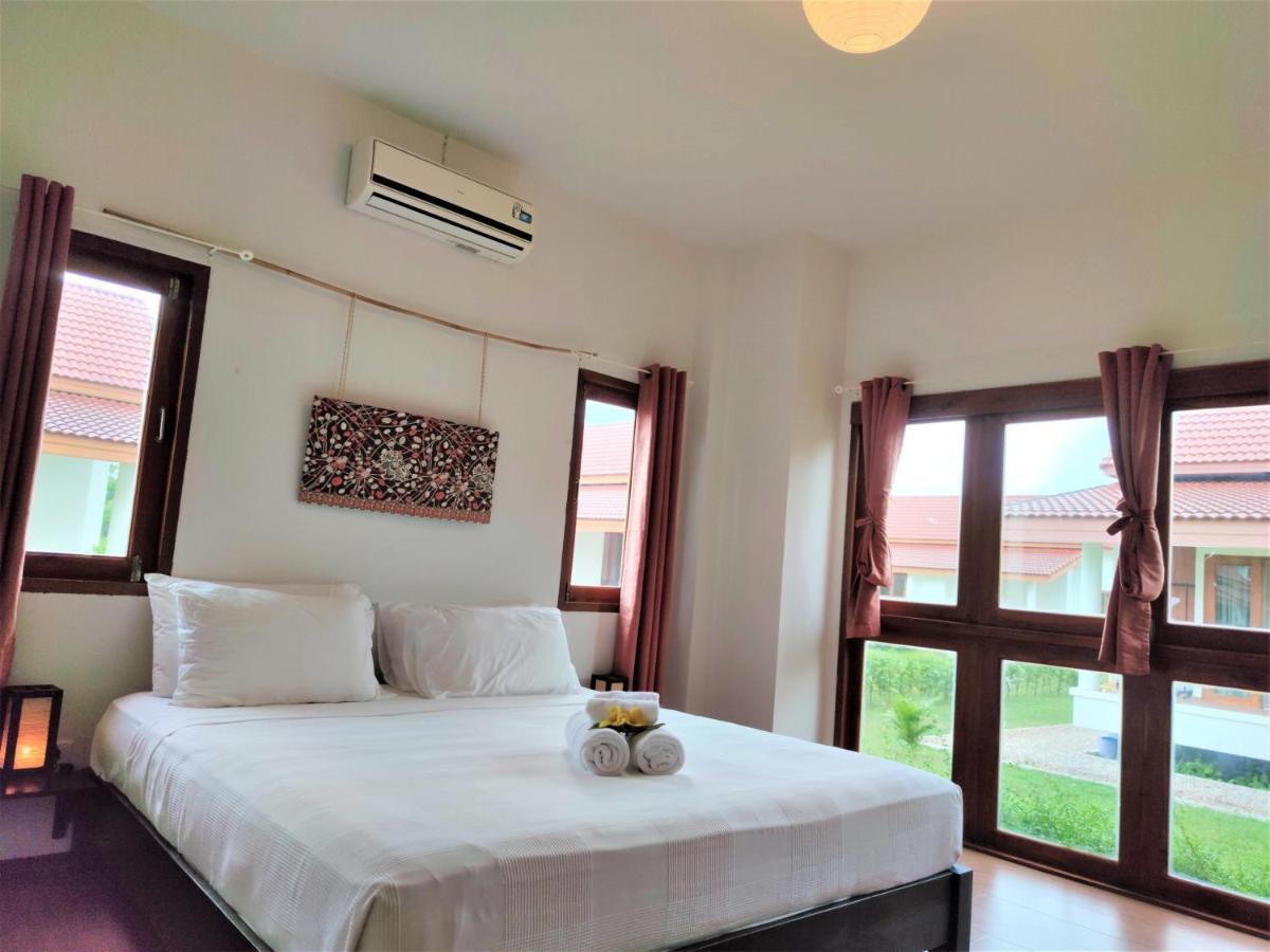 Armonia Village And 3* Chumphon
