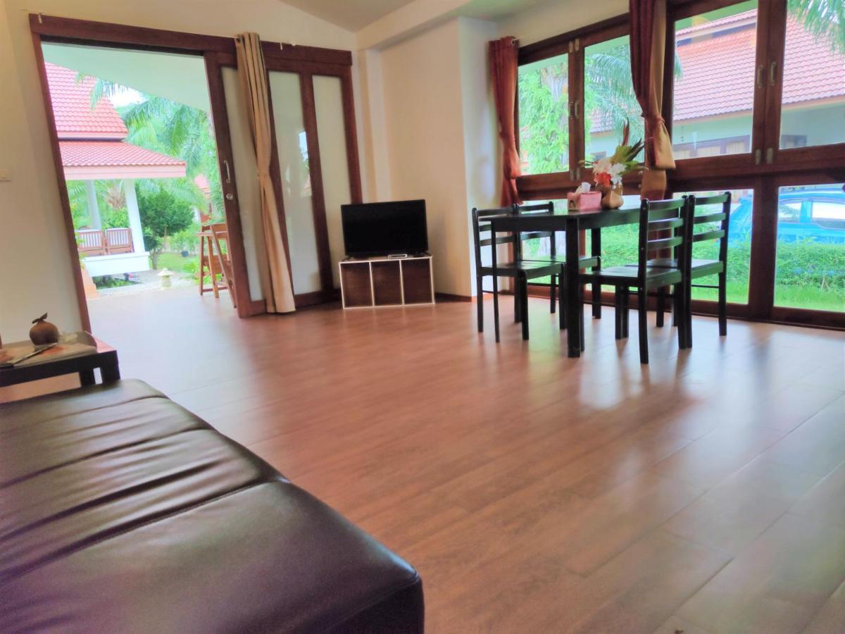 Armonia Village And Chumphon