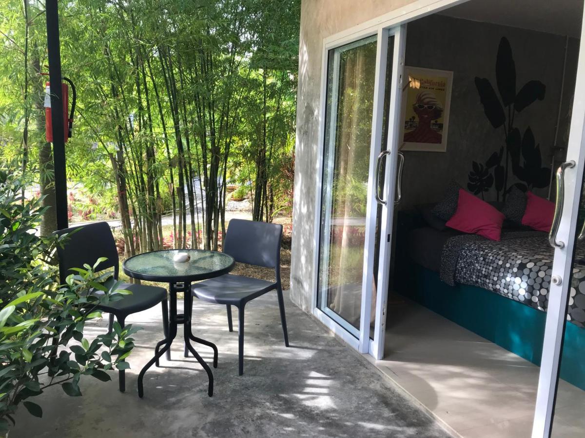Seaesta Resort Baan Tai