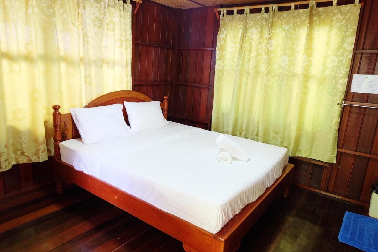 Resort Ruennamyen Amphawa Samut Songkhram