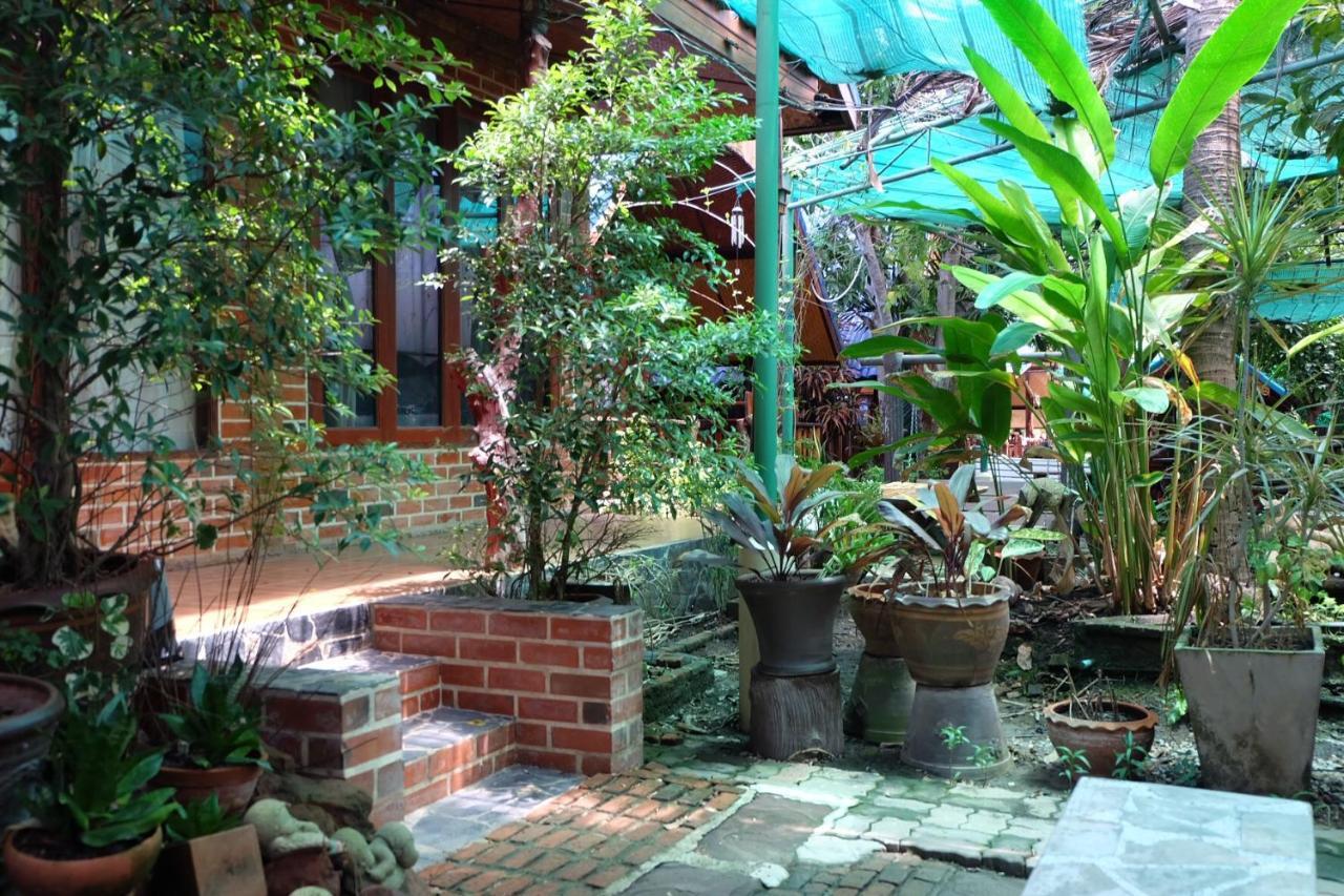 Ruennamyen Amphawa Resort 3*