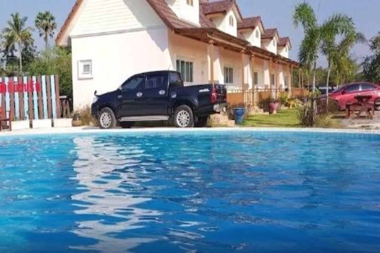 Thitinaddharesort ธิตินัดดา Resort 2*