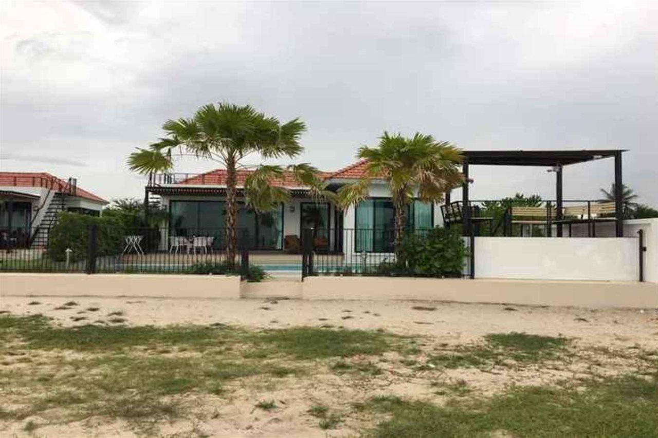 La Playa Front Pool Cha-am,huahin Villa *