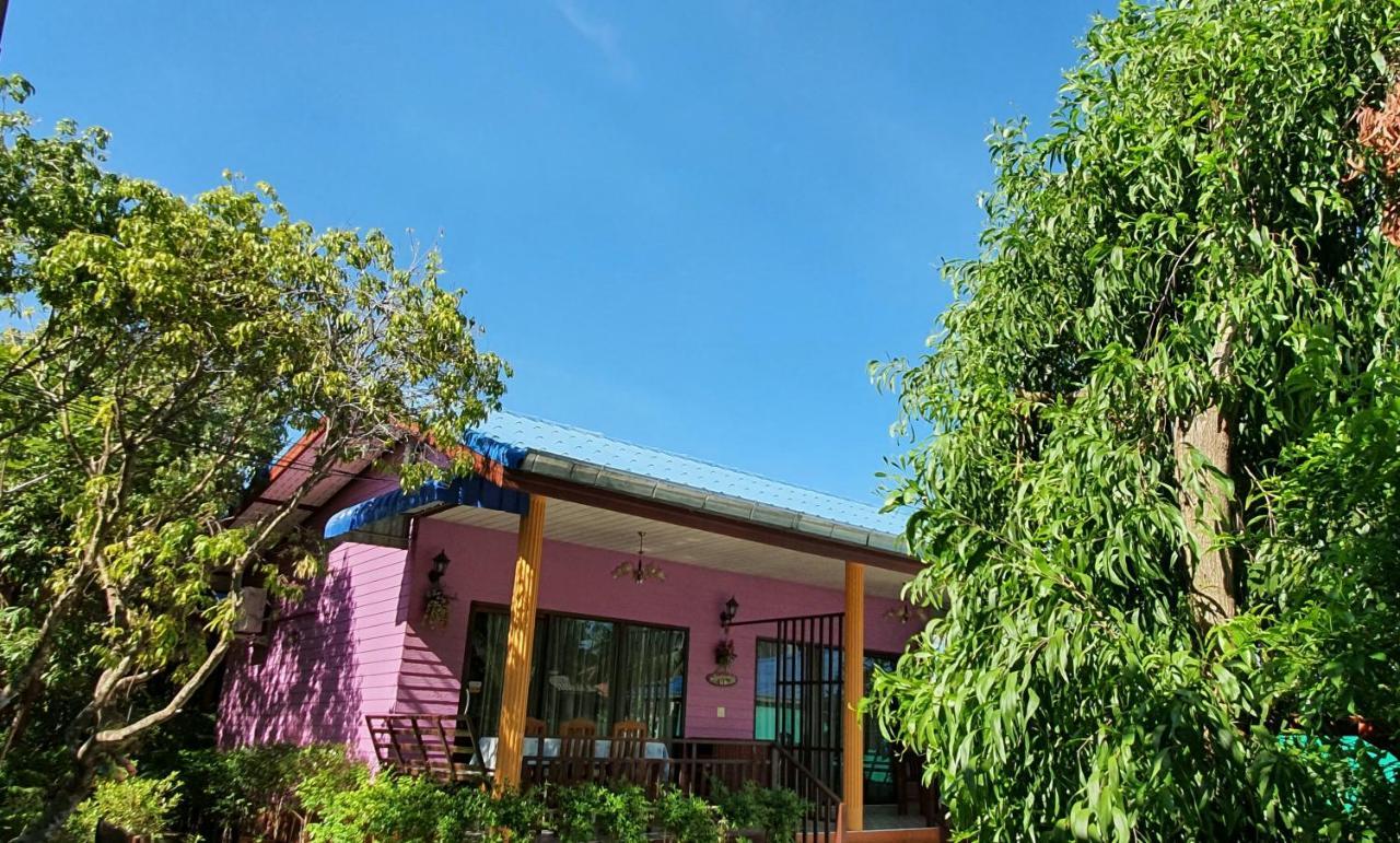 Homestay Warakorn Baansuan Amphawa