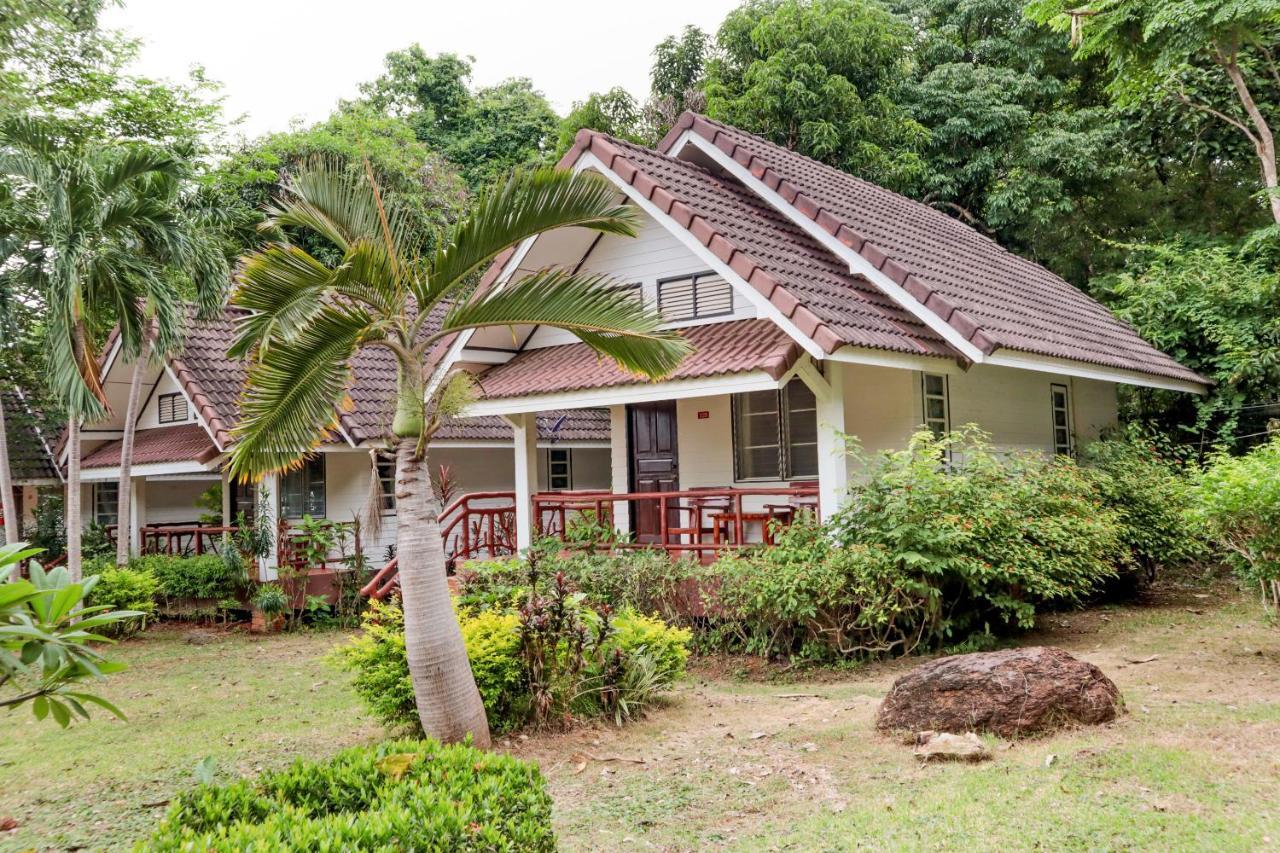 Lanta Village Hotel 4*