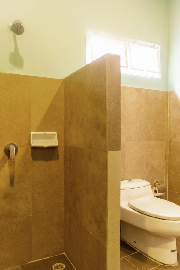 Oyo 929 100 Boutique Hotel 2*