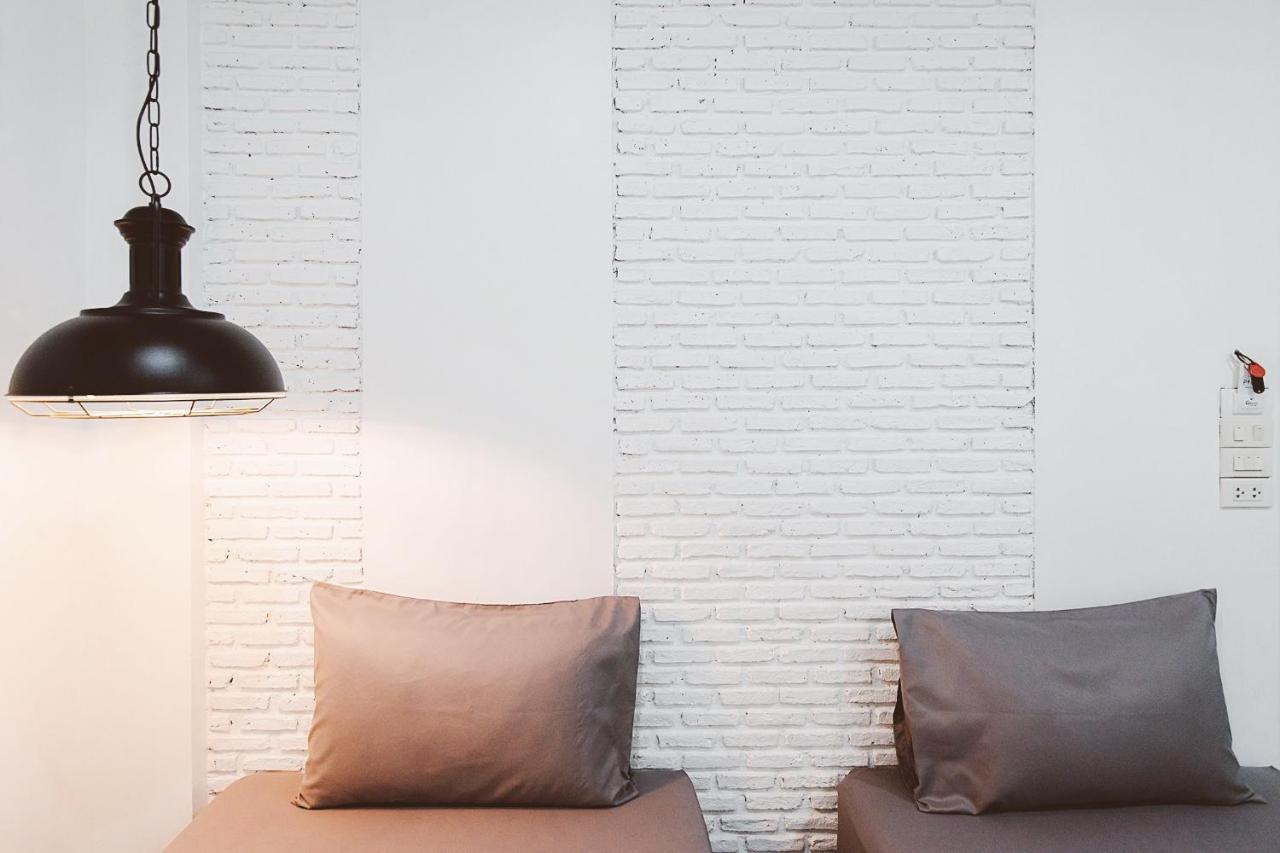 Pine Cafe'&bed Guest house