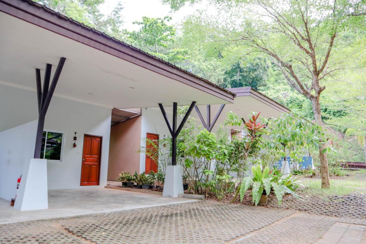 Hotel Oyo 943 Siva Buri