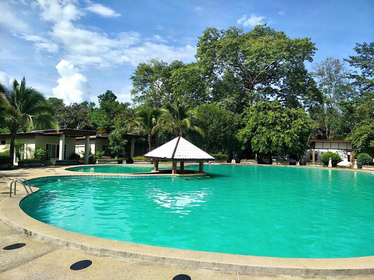 Nakakiri & Resort Hin Dat