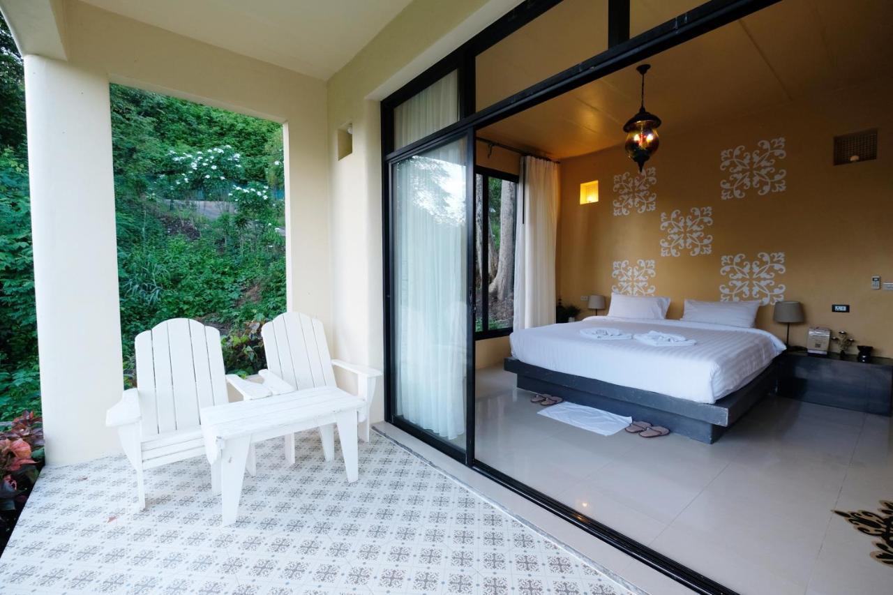 Resort Hi-scene