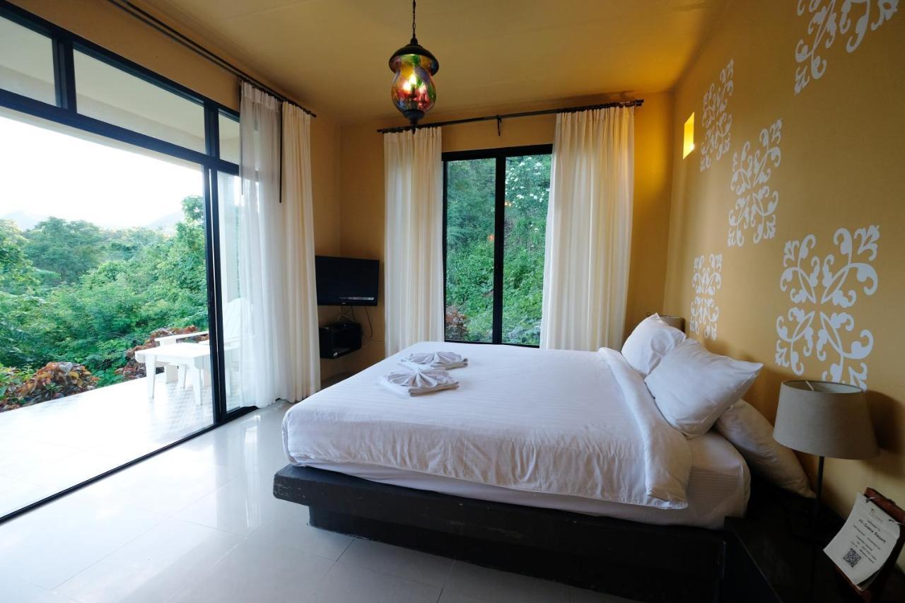 Resort Hi-scene