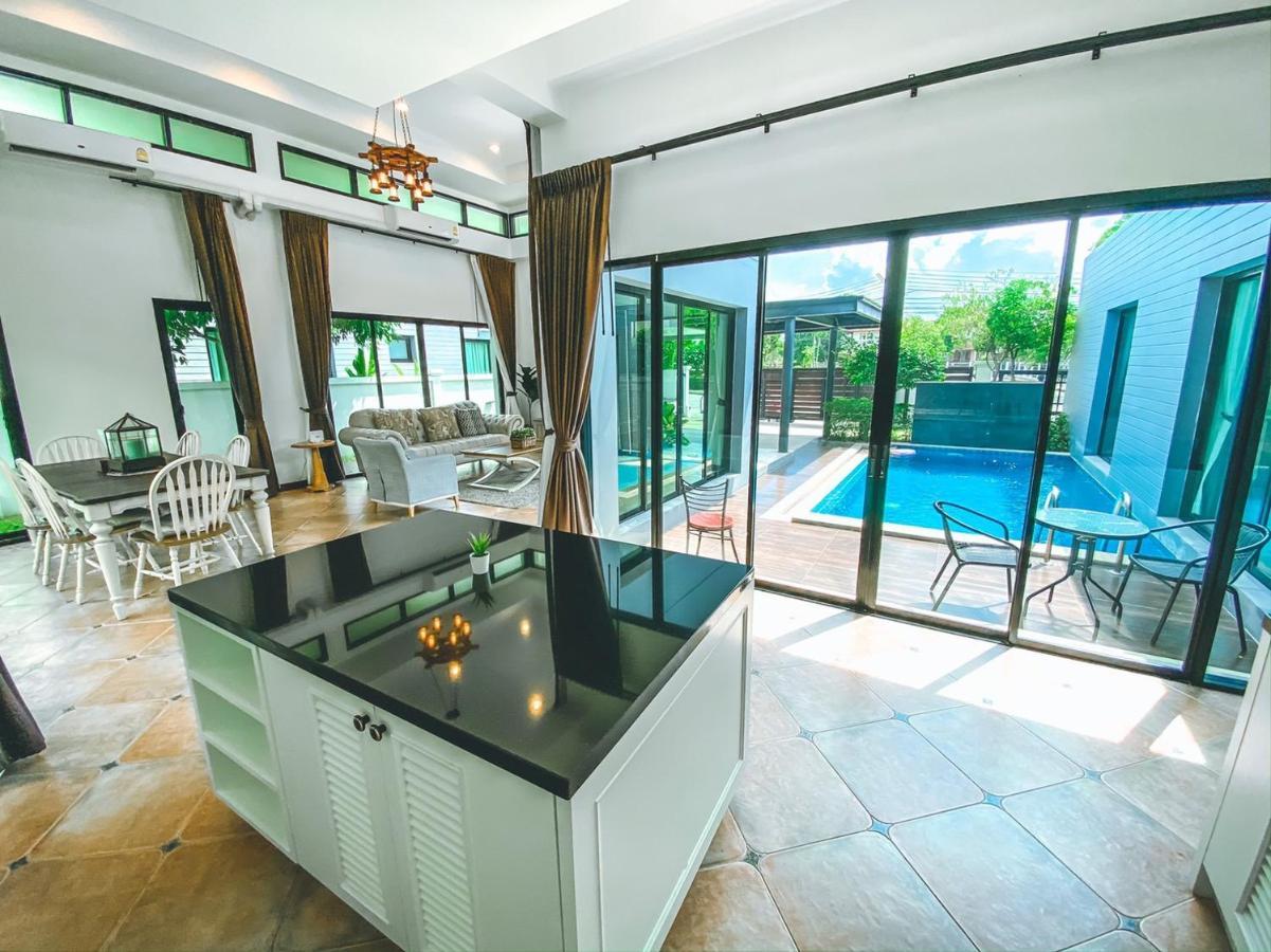 Royal Sammuk Resort Bang Saen