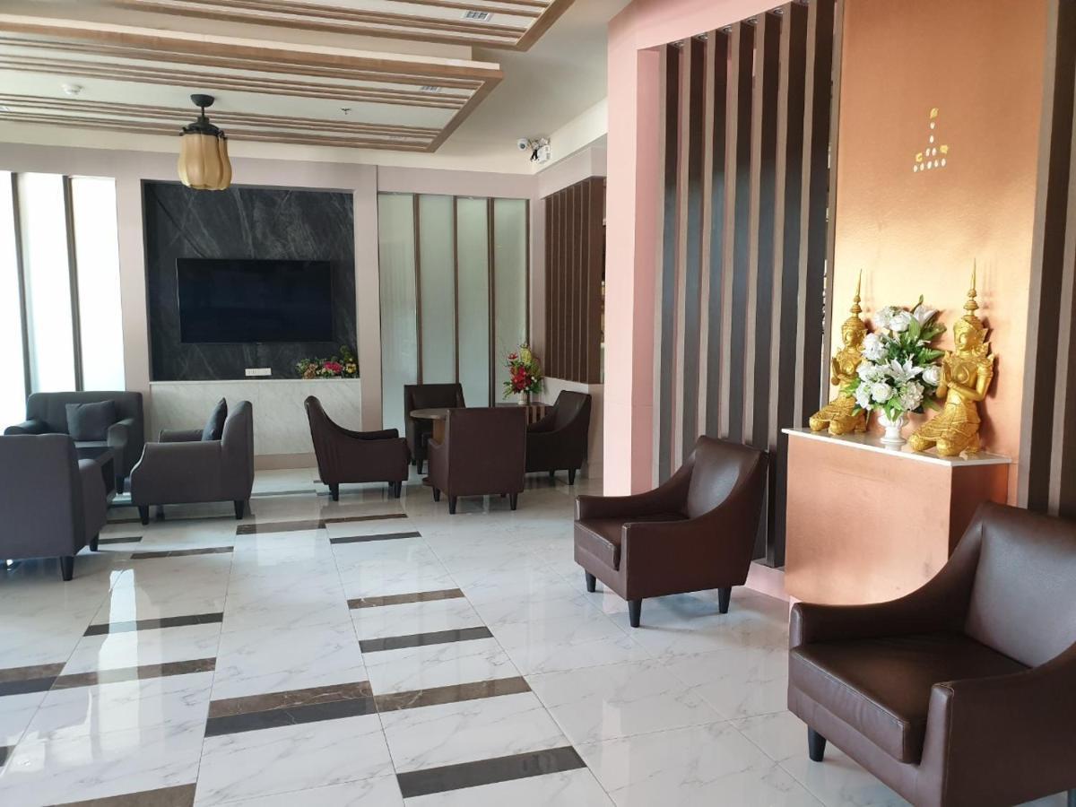 Swan Hotel 3*