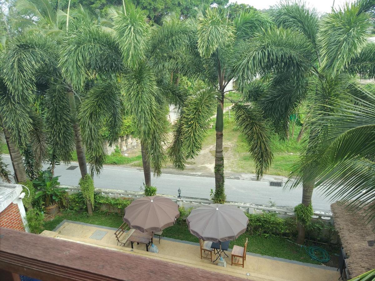 Resort Baan Chayna