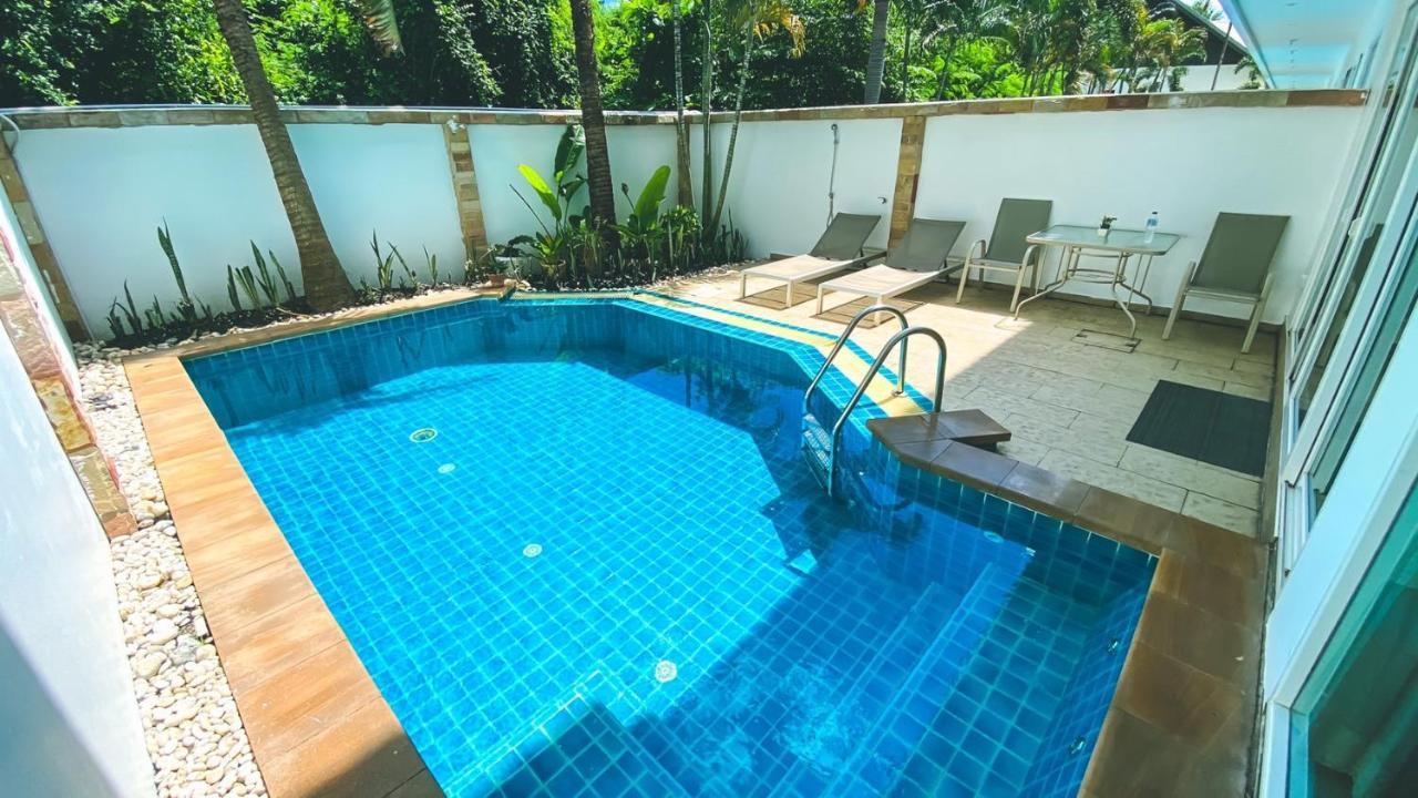 Hidden Palm Pool Pousada Pattaya