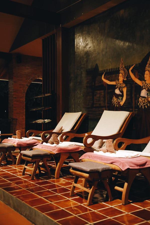 Hotel De L'amour Sha 4*