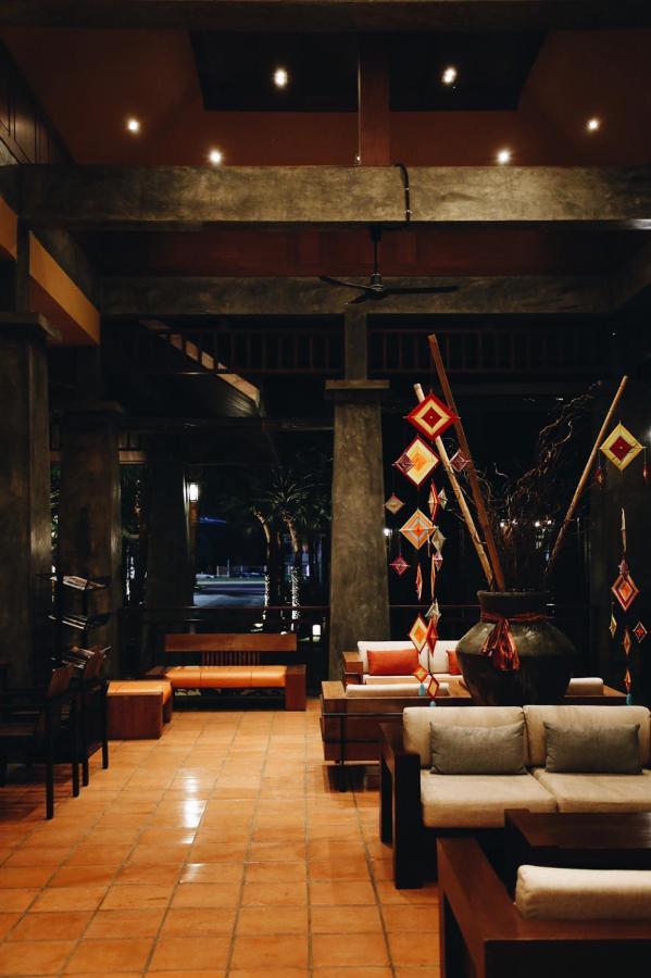 Hotel De L'amour Sha Prakhon Chai