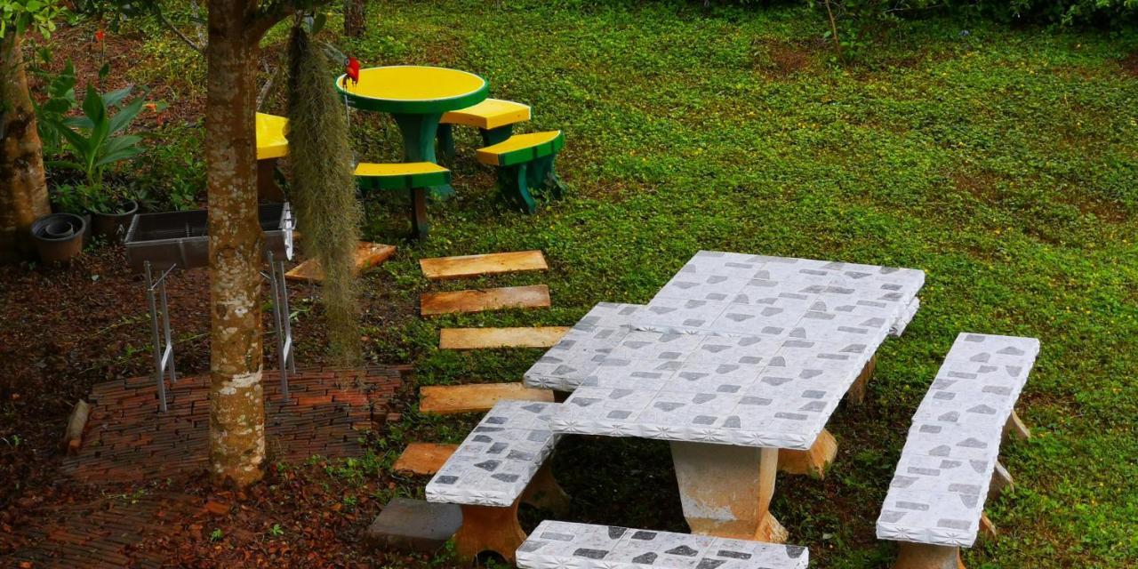 บ้านเอื้อมดาว เขาค้อ