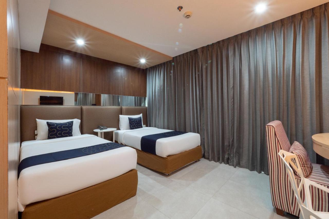 Hotel Capital O 1088 Golden Dragon 4*