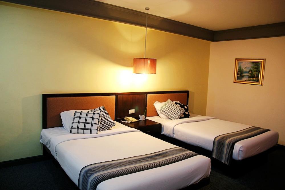 Aek-pailin River Kwai Hotel 3*
