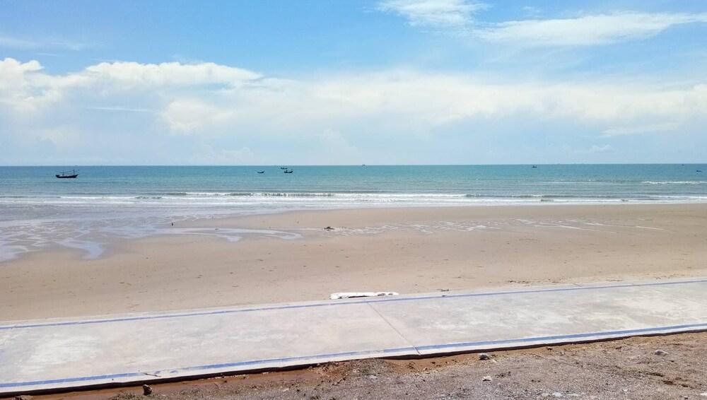 Resort Golden Pine Pran Buri