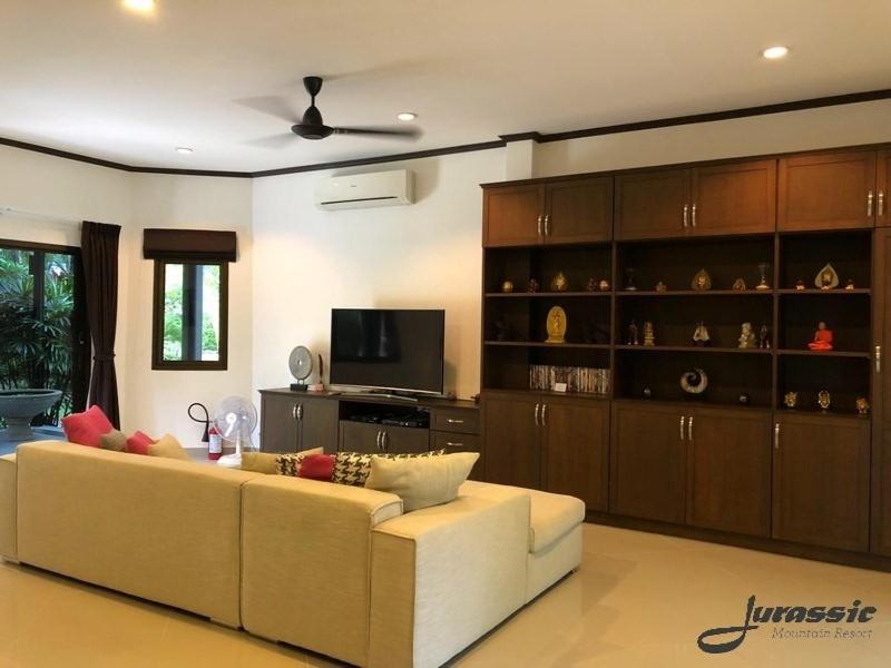 Jurassic Mountain & Fishing Park 4*