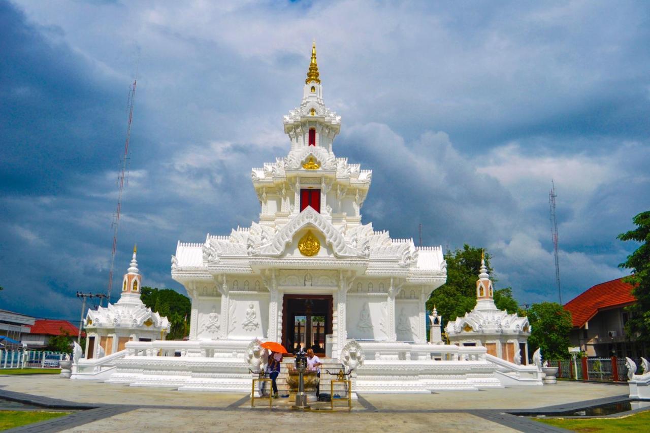 Hotel Pura Nakhon 4*