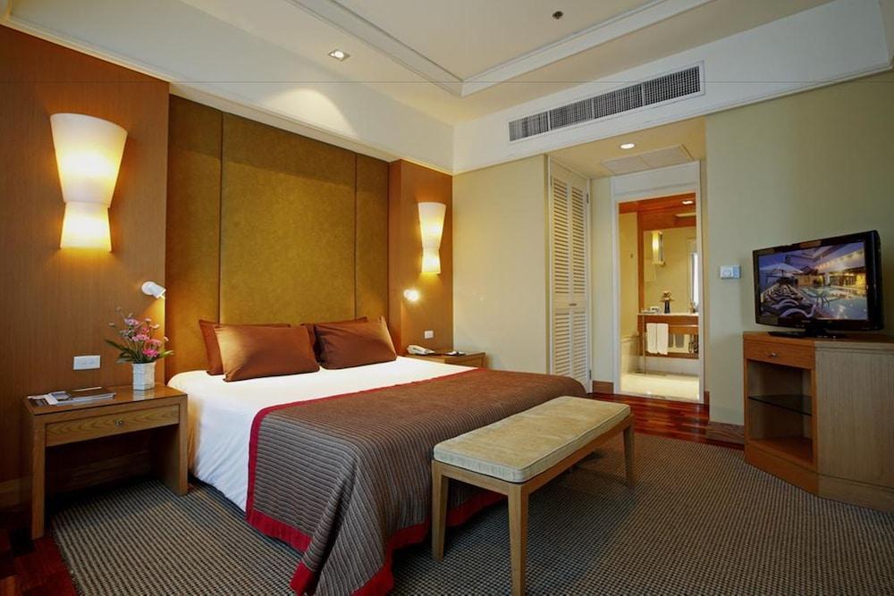 Centara Yai Hotel 4*