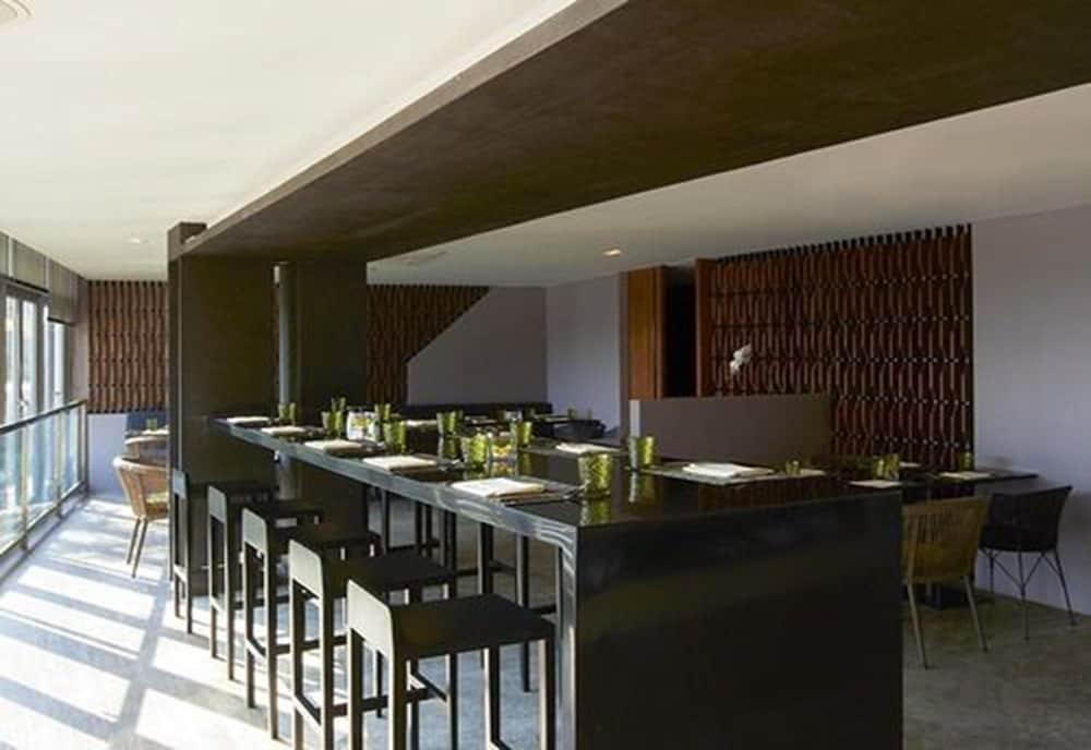 Centara Q Rayong 4*