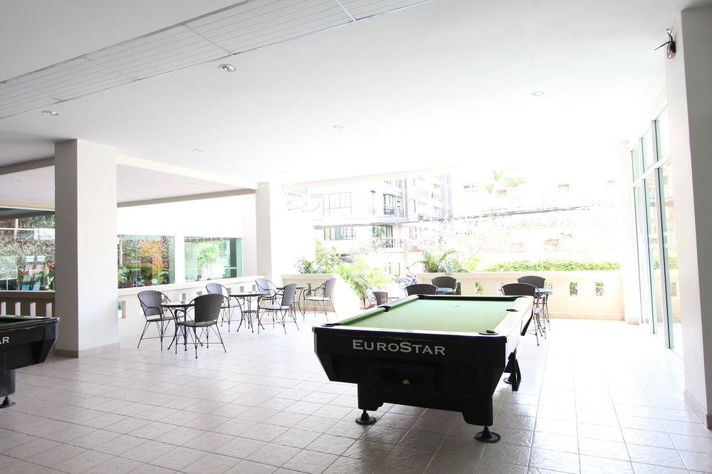 Hotel Crown 3*