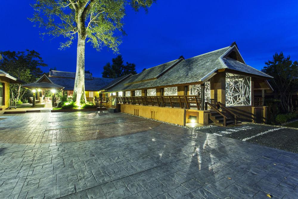 Hotel Getaway & 4*